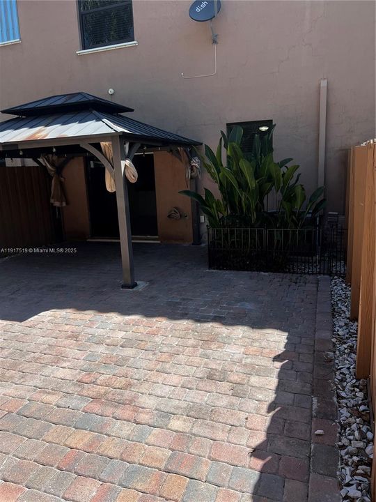 待售: $370,000 (3 贝兹, 2 浴室, 1650 平方英尺)