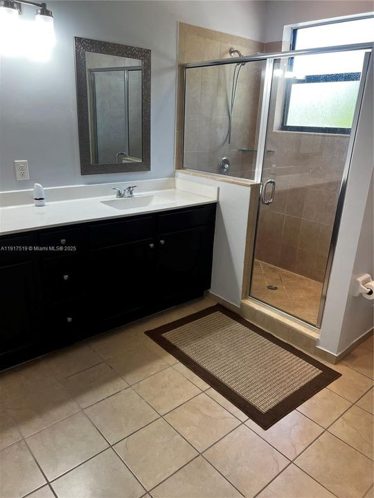 待售: $370,000 (3 贝兹, 2 浴室, 1650 平方英尺)