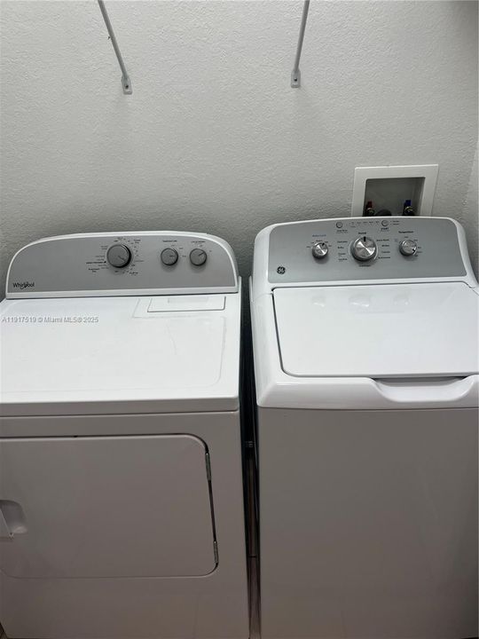 待售: $370,000 (3 贝兹, 2 浴室, 1650 平方英尺)