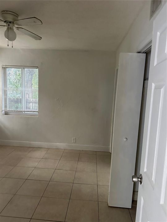 For Rent: $1,350 (1 beds, 1 baths, 565 Square Feet)