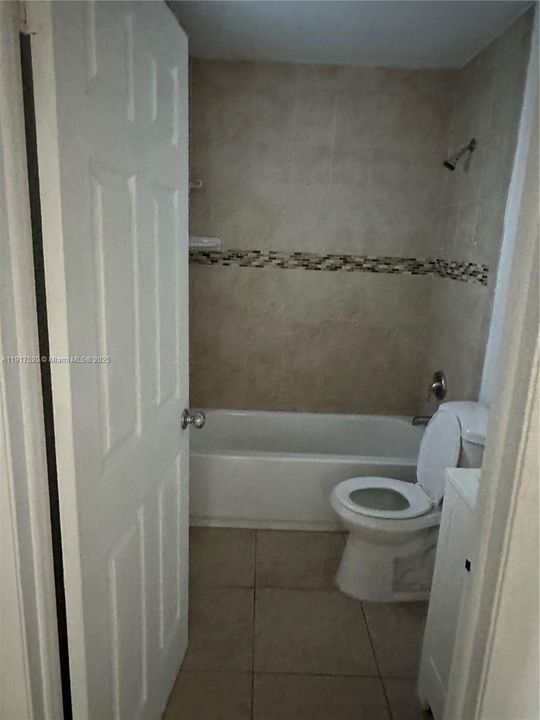 For Rent: $1,350 (1 beds, 1 baths, 565 Square Feet)