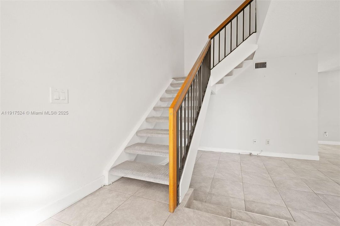 For Rent: $3,250 (3 beds, 2 baths, 1360 Square Feet)