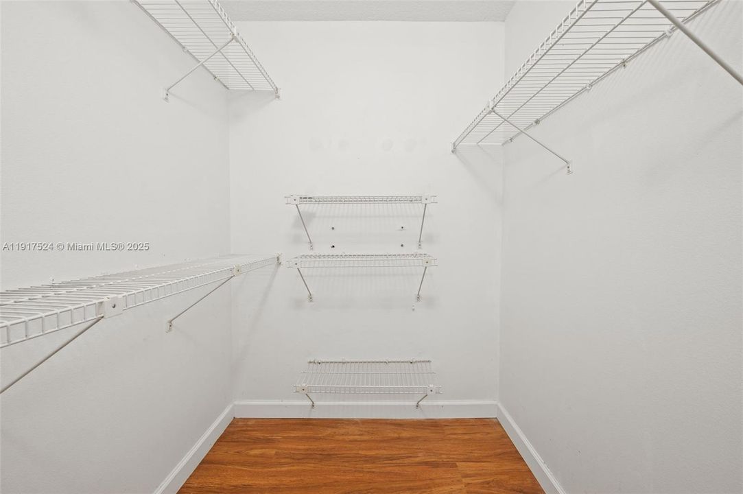 For Rent: $3,250 (3 beds, 2 baths, 1360 Square Feet)