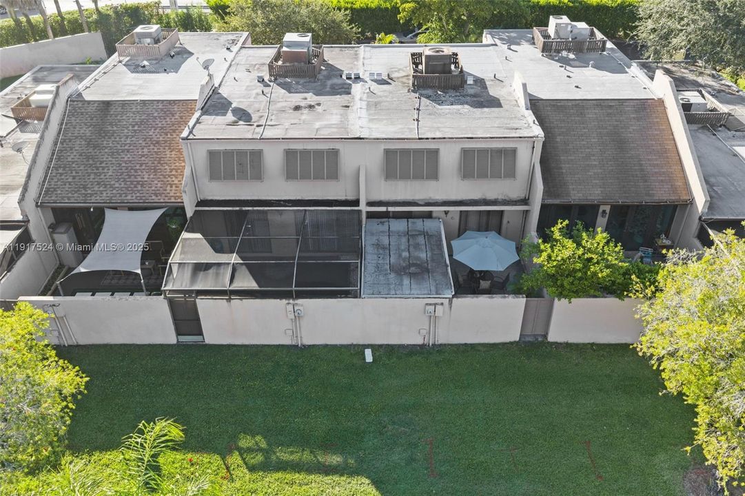 For Rent: $3,250 (3 beds, 2 baths, 1360 Square Feet)