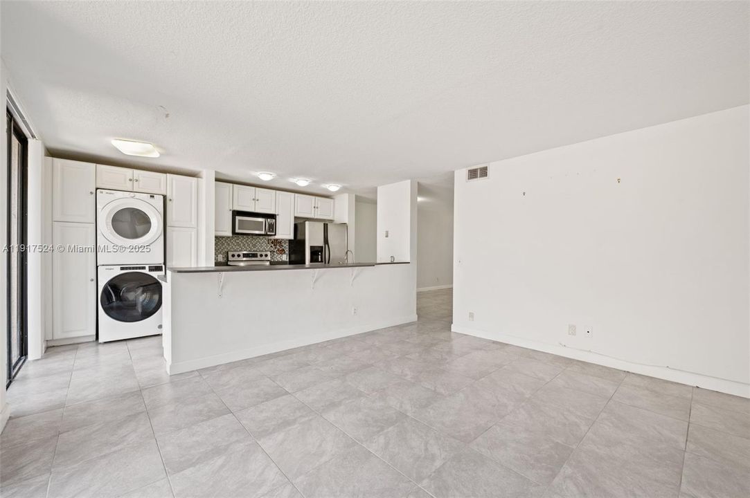 For Rent: $3,250 (3 beds, 2 baths, 1360 Square Feet)