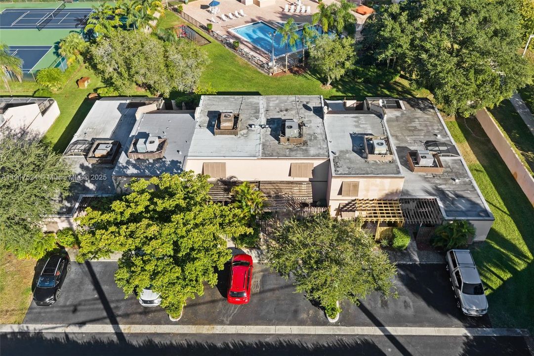 For Rent: $3,250 (3 beds, 2 baths, 1360 Square Feet)