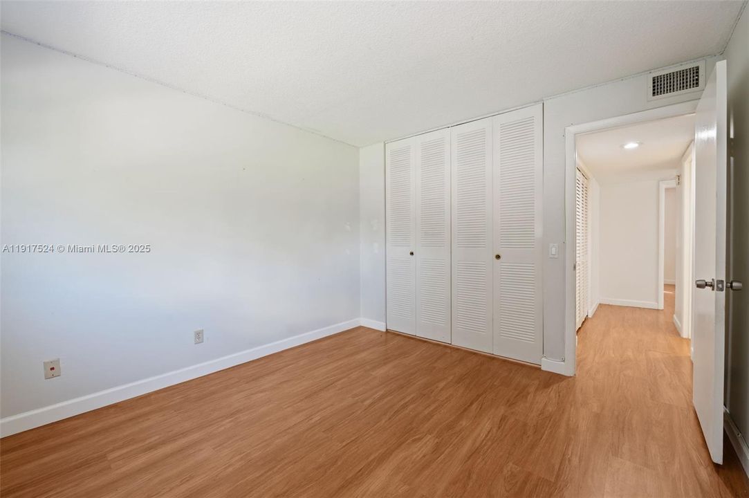 For Rent: $3,250 (3 beds, 2 baths, 1360 Square Feet)