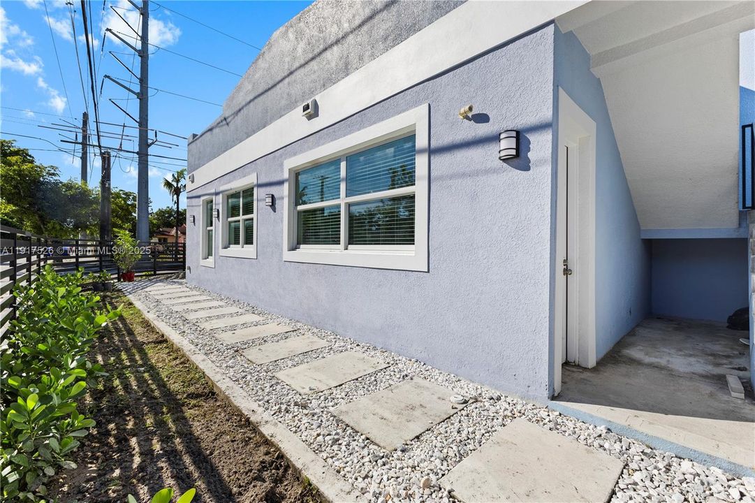 305 NW 58th St