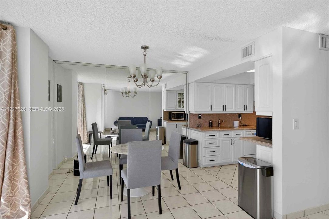 Recently Rented: $3,900 (2 beds, 2 baths, 1368 Square Feet)