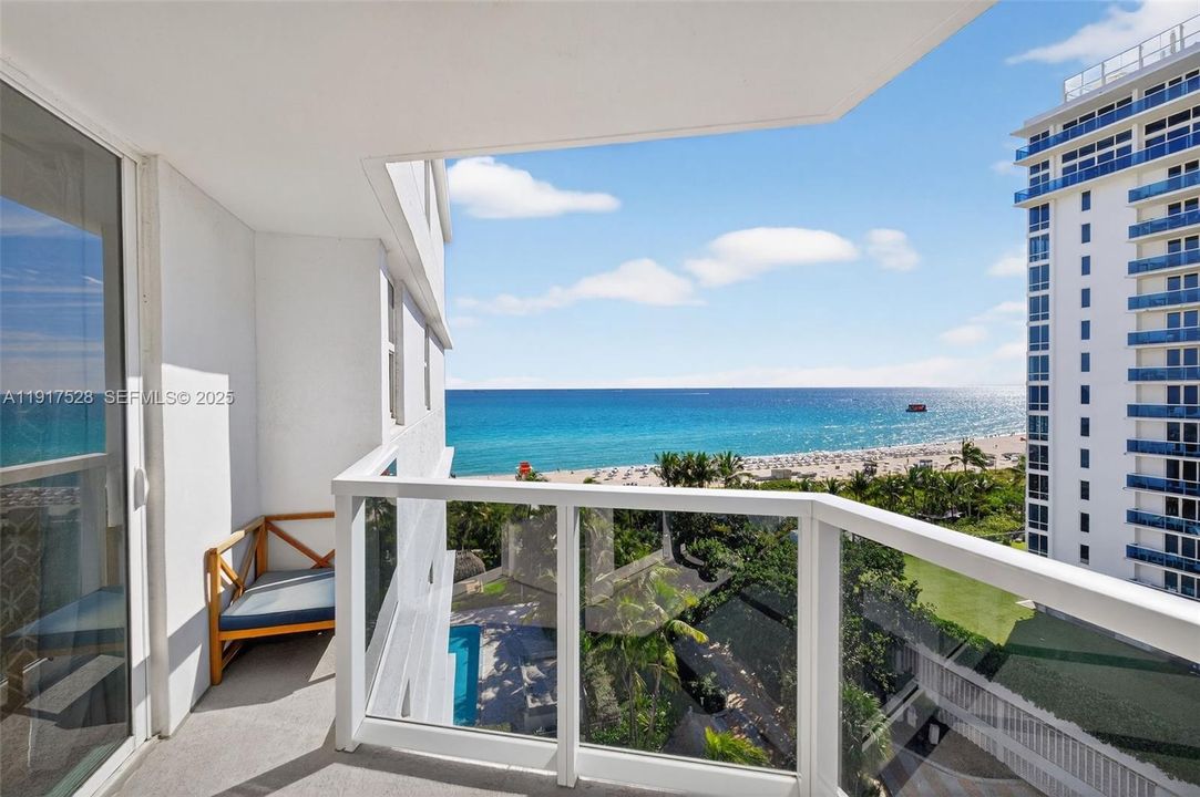 Recently Rented: $3,900 (2 beds, 2 baths, 1368 Square Feet)