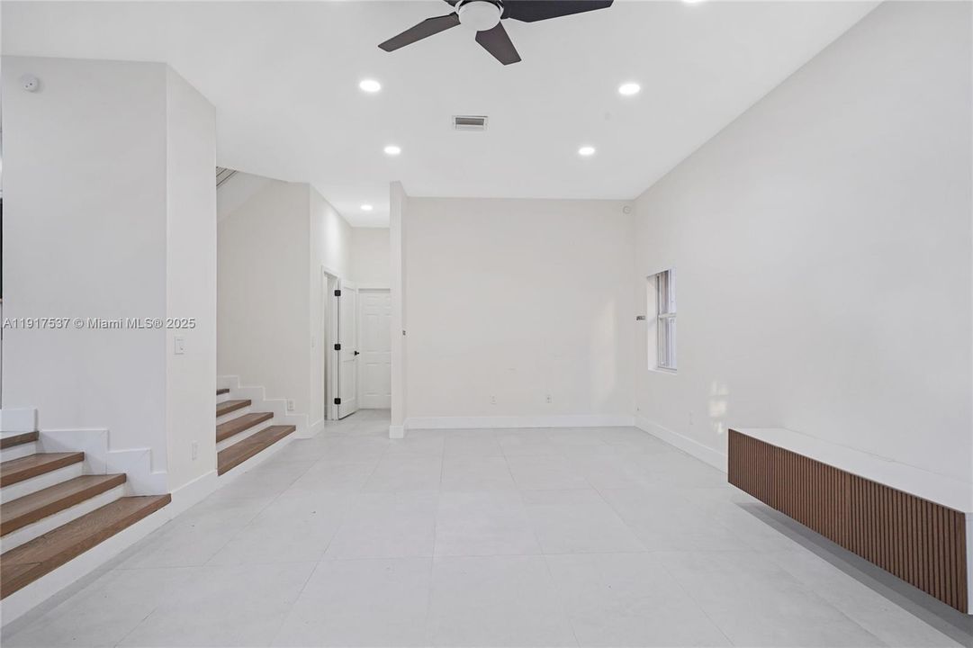 待售: $659,900 (4 贝兹, 3 浴室, 2513 平方英尺)