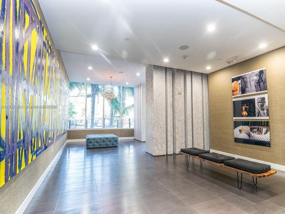 For Sale: $995,000 (2 beds, 2 baths, 1226 Square Feet)