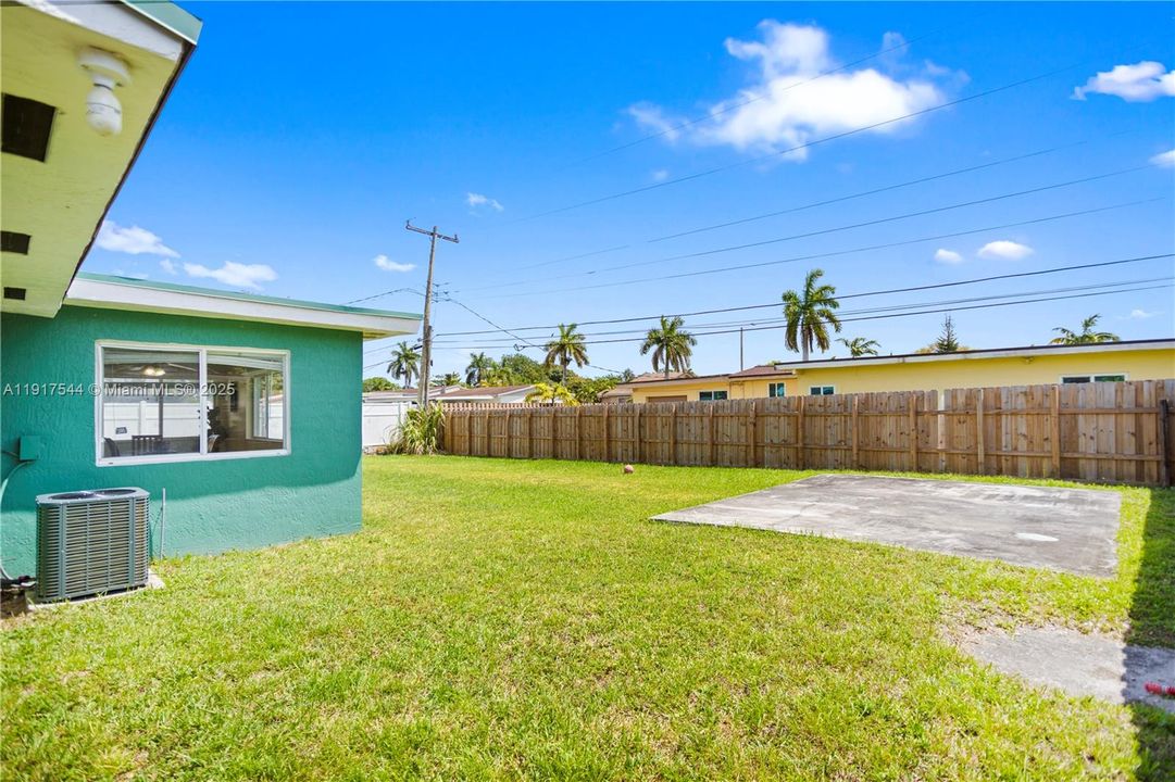 出租: $3,750 (4 贝兹, 2 浴室, 1696 平方英尺)