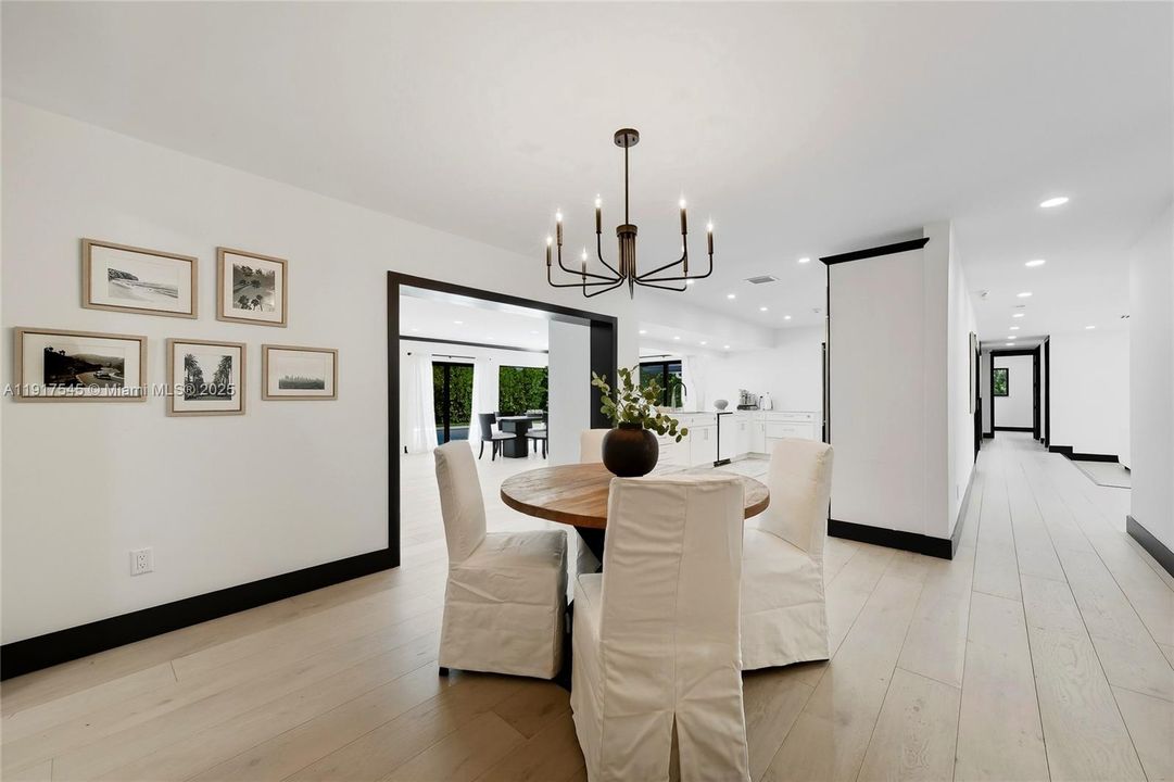 En Renta: $10,000 (4 camas, 2 baños, 2886 Pies cuadrados)