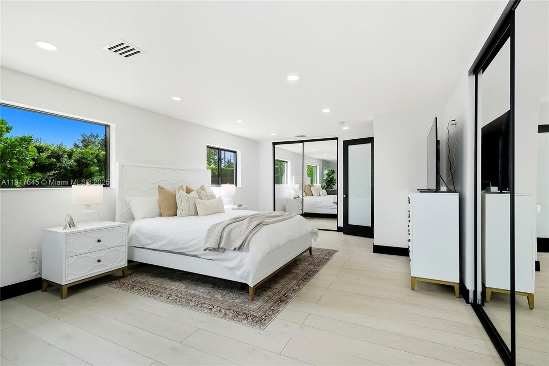 En Renta: $10,000 (4 camas, 2 baños, 2886 Pies cuadrados)