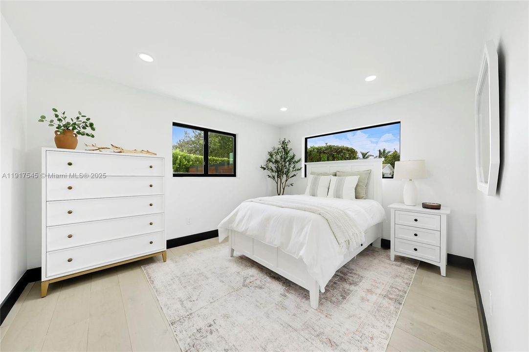 En Renta: $10,000 (4 camas, 2 baños, 2886 Pies cuadrados)