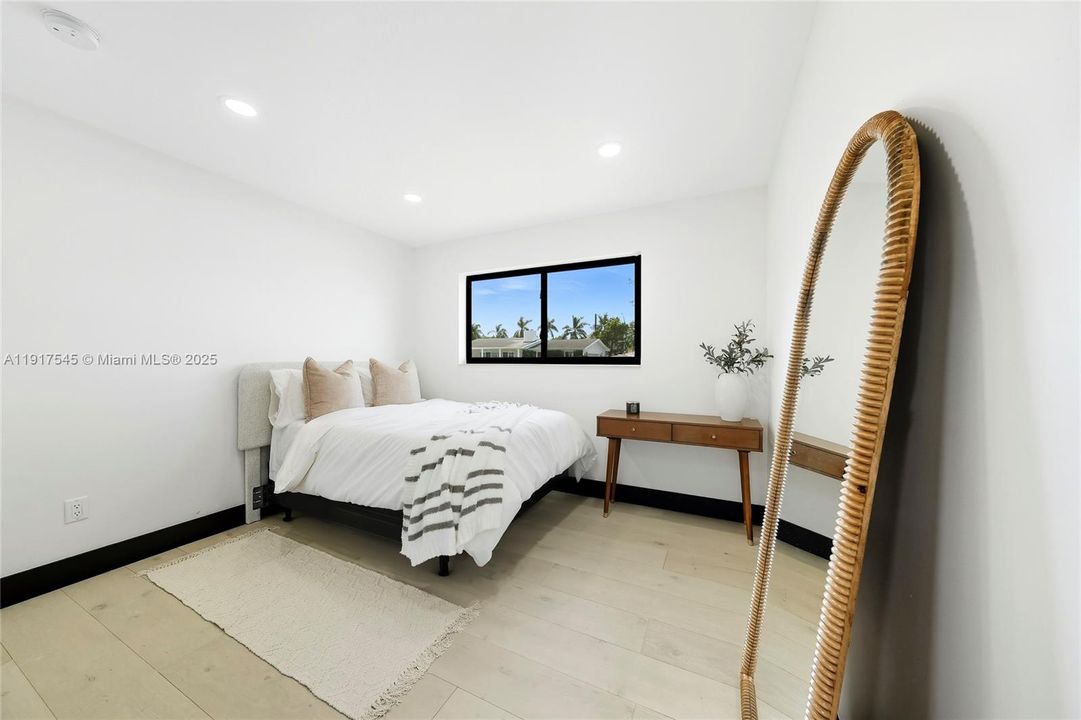 En Renta: $10,000 (4 camas, 2 baños, 2886 Pies cuadrados)