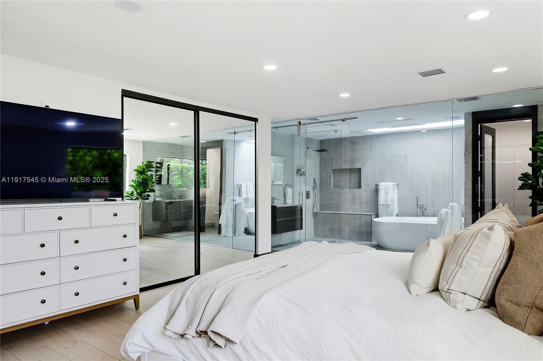 En Renta: $10,000 (4 camas, 2 baños, 2886 Pies cuadrados)