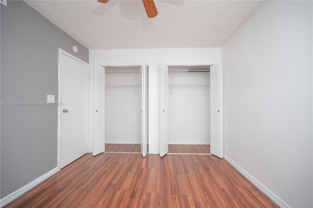 Activo con contrato: $1,900 (2 camas, 2 baños, 1025 Pies cuadrados)