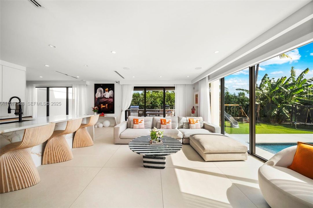 En Venta: $8,100,000 (5 camas, 5 baños, 4295 Pies cuadrados)