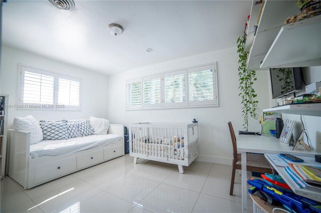 Active With Contract: $1,530,000 (3 beds, 2 baths, 1819 Square Feet)