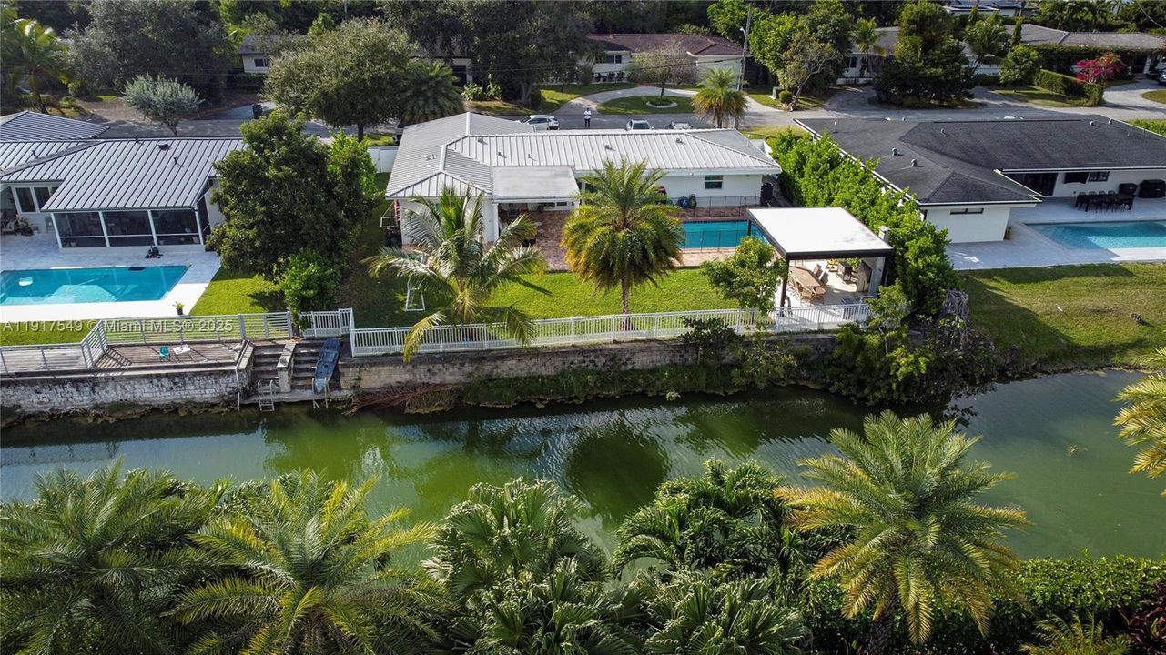 Active With Contract: $1,530,000 (3 beds, 2 baths, 1819 Square Feet)