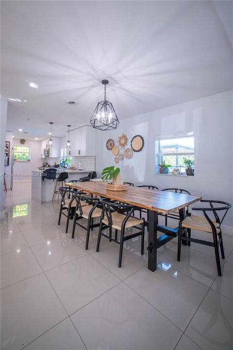 Active With Contract: $1,530,000 (3 beds, 2 baths, 1819 Square Feet)