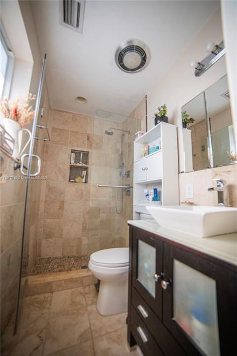 Active With Contract: $1,530,000 (3 beds, 2 baths, 1819 Square Feet)