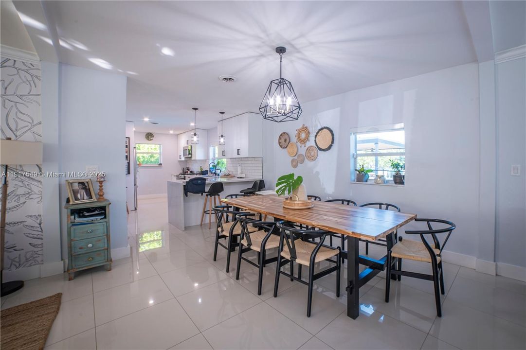 Active With Contract: $1,530,000 (3 beds, 2 baths, 1819 Square Feet)