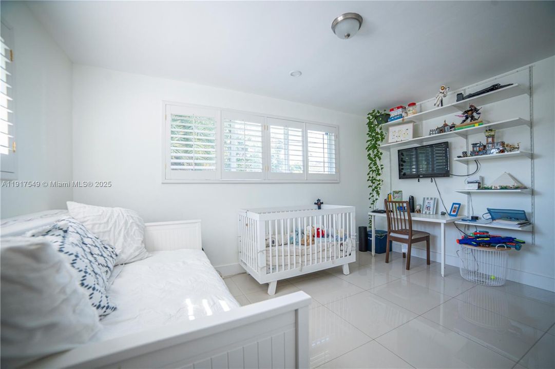 Active With Contract: $1,530,000 (3 beds, 2 baths, 1819 Square Feet)