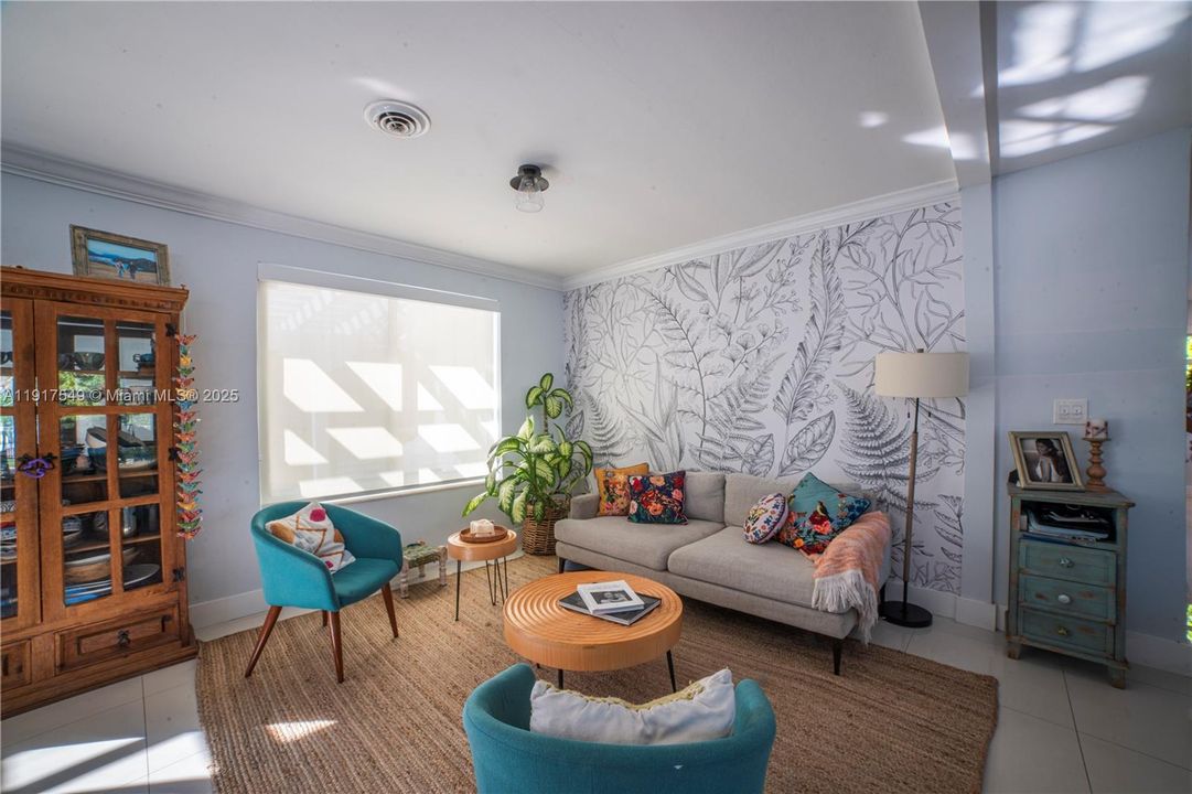Active With Contract: $1,530,000 (3 beds, 2 baths, 1819 Square Feet)