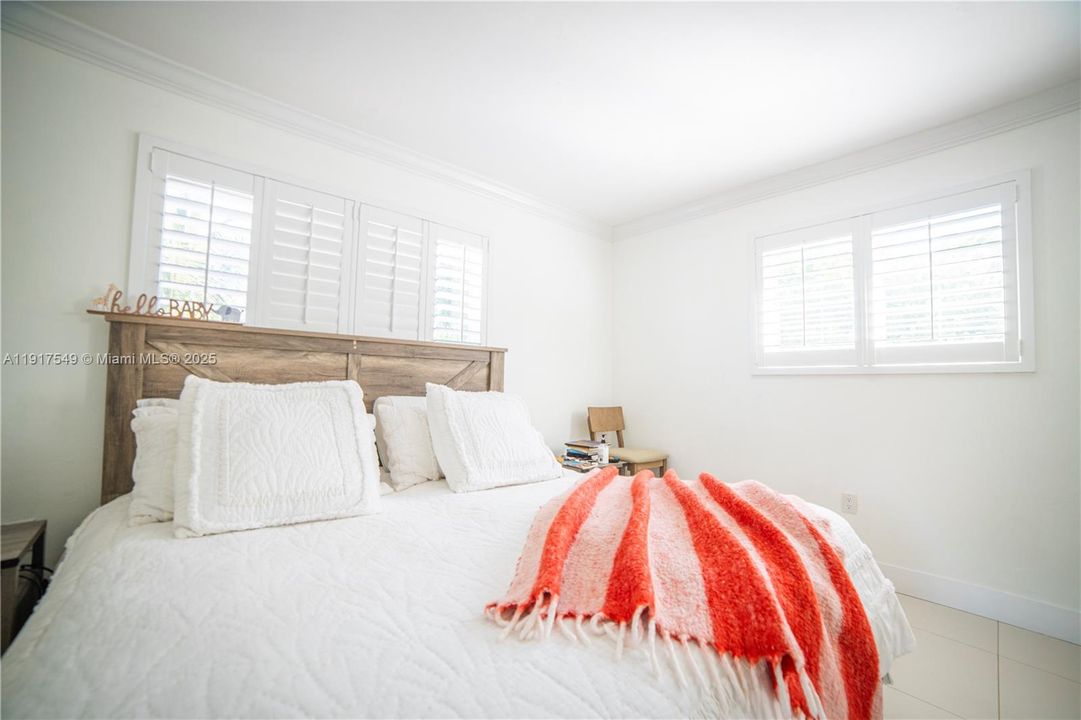 Active With Contract: $1,530,000 (3 beds, 2 baths, 1819 Square Feet)