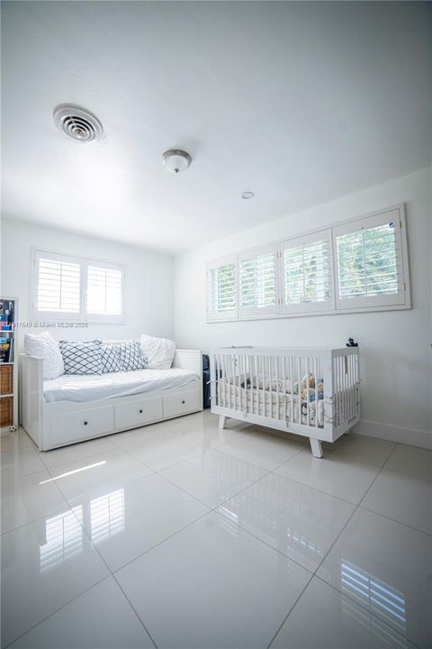 Active With Contract: $1,530,000 (3 beds, 2 baths, 1819 Square Feet)