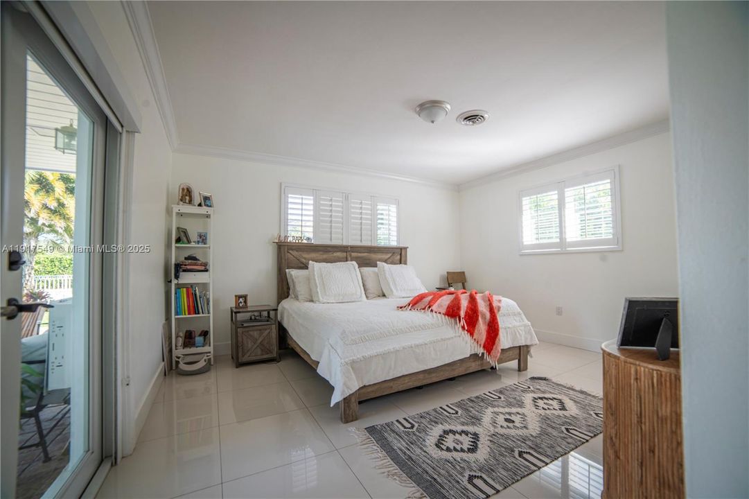 Active With Contract: $1,530,000 (3 beds, 2 baths, 1819 Square Feet)