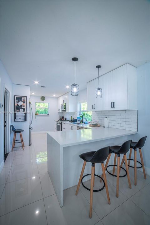 Active With Contract: $1,530,000 (3 beds, 2 baths, 1819 Square Feet)