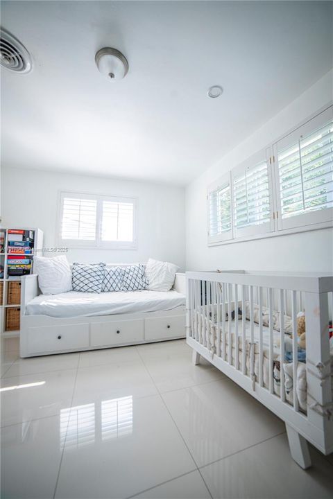 Active With Contract: $1,530,000 (3 beds, 2 baths, 1819 Square Feet)