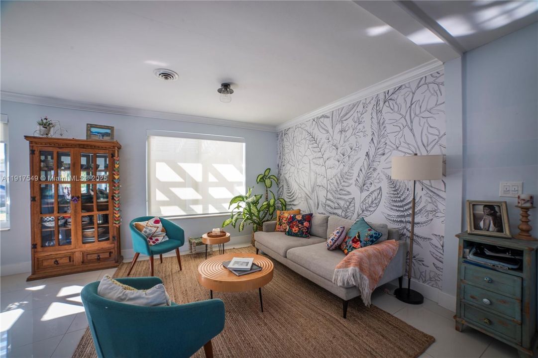 Active With Contract: $1,530,000 (3 beds, 2 baths, 1819 Square Feet)