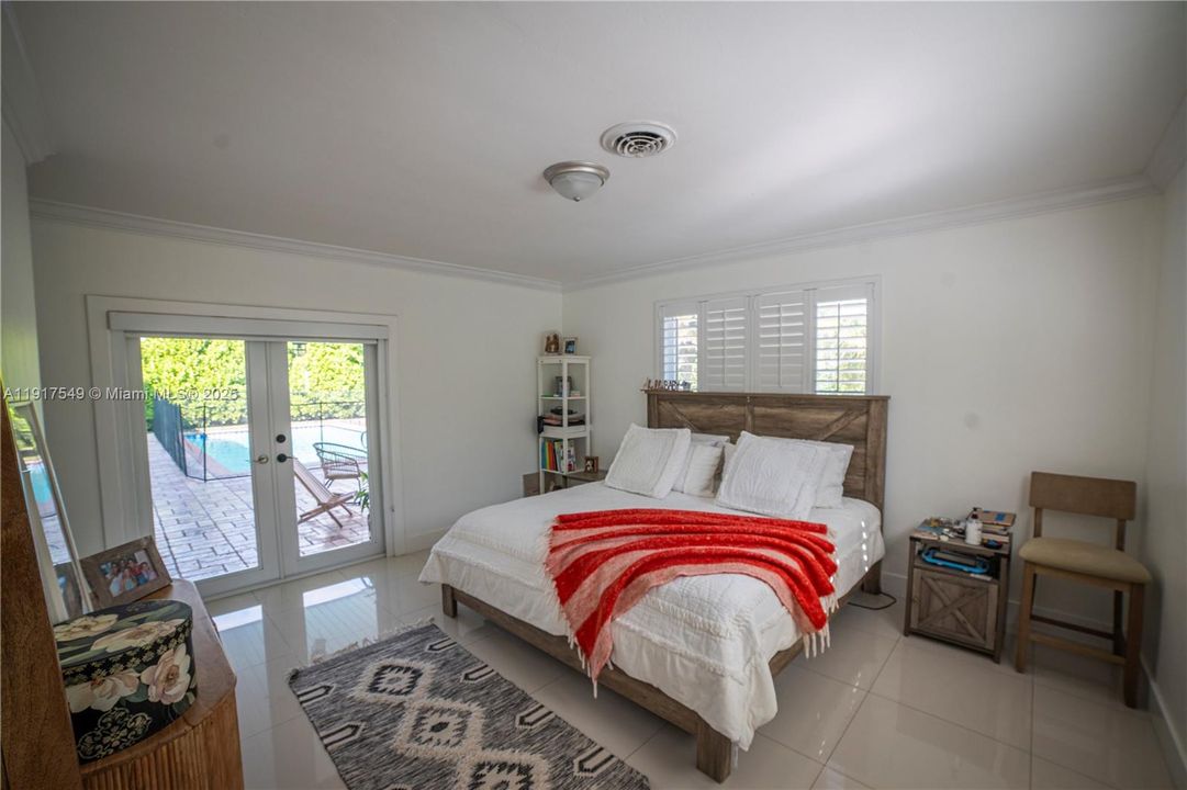 Active With Contract: $1,530,000 (3 beds, 2 baths, 1819 Square Feet)