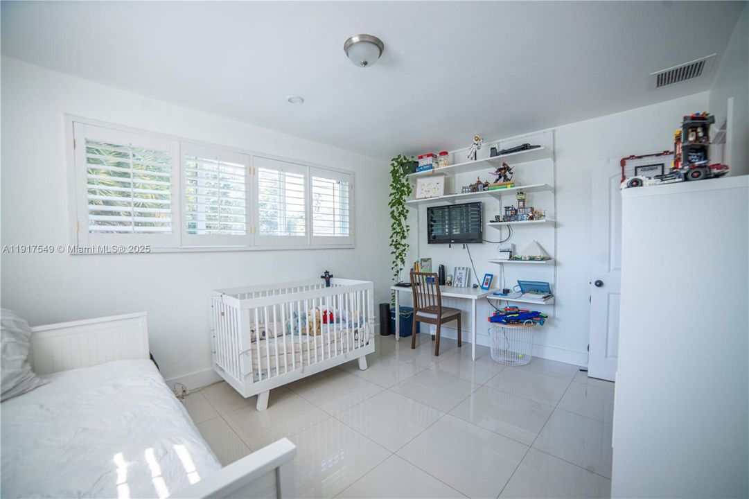 Active With Contract: $1,530,000 (3 beds, 2 baths, 1819 Square Feet)