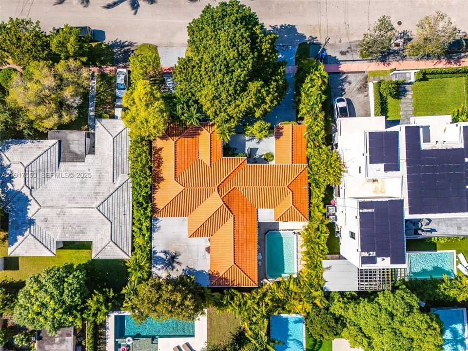 For Sale: $3,800,000 (4 beds, 3 baths, 3727 Square Feet)