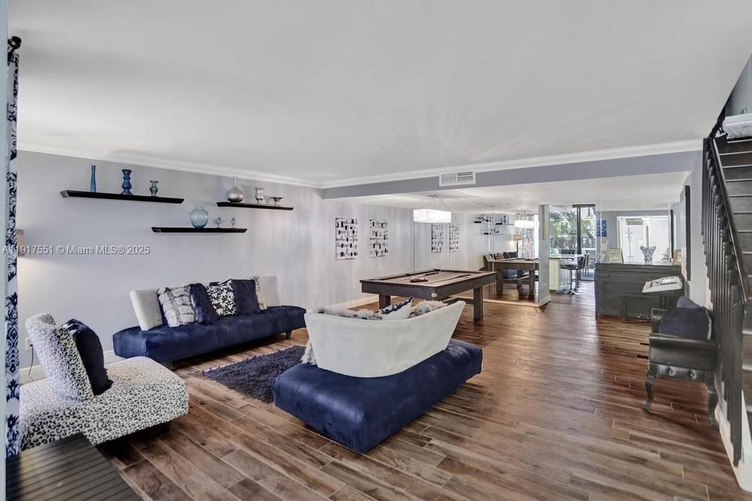 待售: $499,000 (3 贝兹, 2 浴室, 2070 平方英尺)