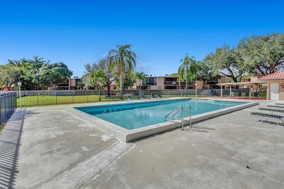 待售: $499,000 (3 贝兹, 2 浴室, 2070 平方英尺)