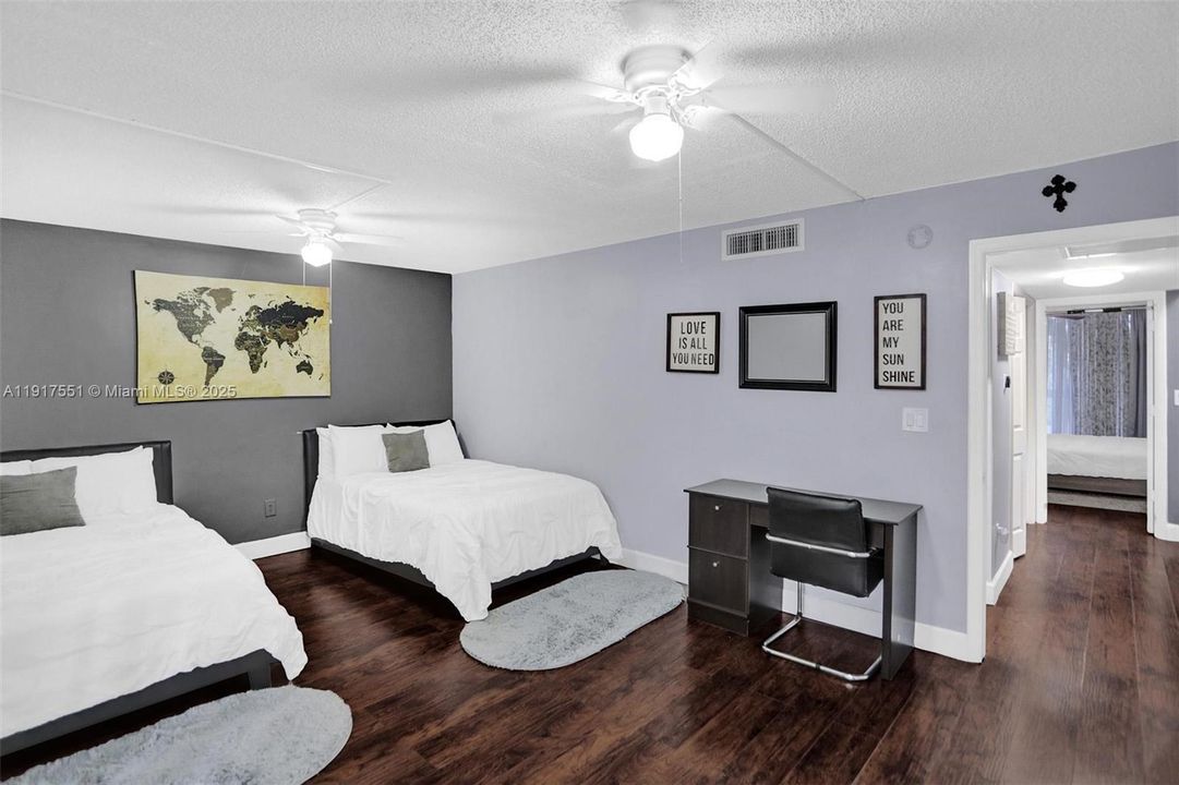 待售: $499,000 (3 贝兹, 2 浴室, 2070 平方英尺)