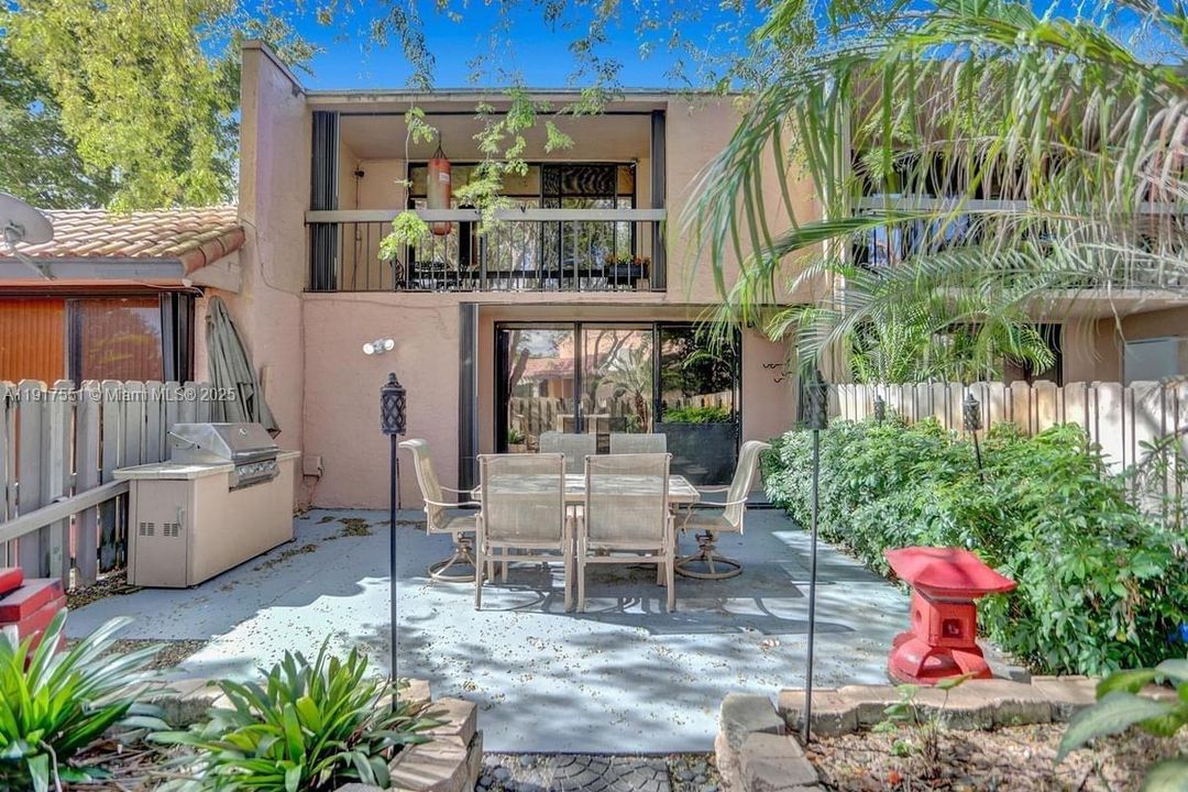 待售: $499,000 (3 贝兹, 2 浴室, 2070 平方英尺)