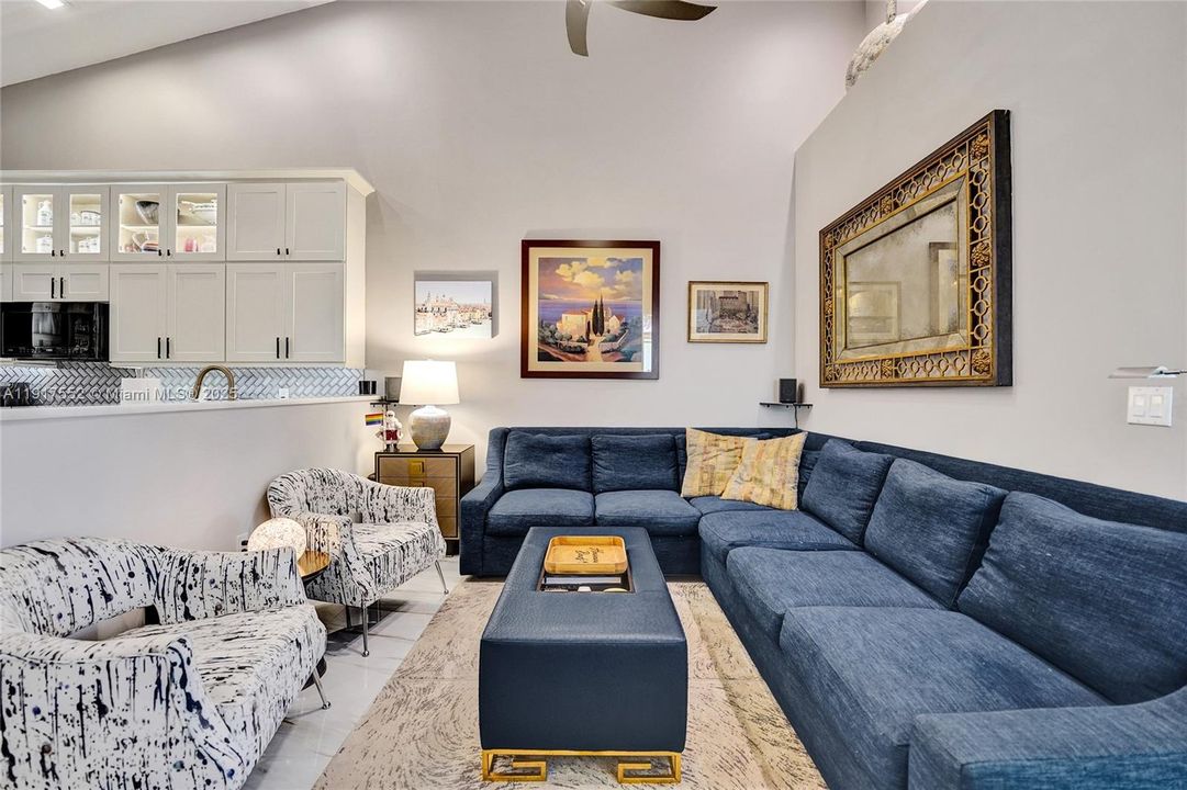 Active With Contract: $695,000 (3 beds, 3 baths, 1961 Square Feet)