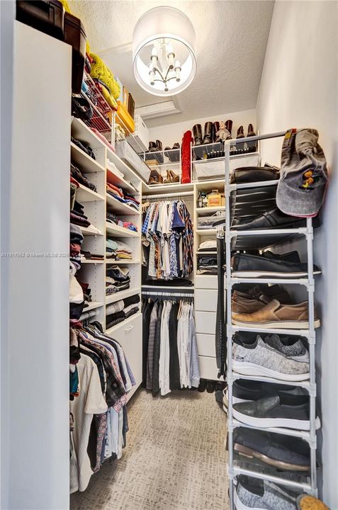 Active With Contract: $695,000 (3 beds, 3 baths, 1961 Square Feet)