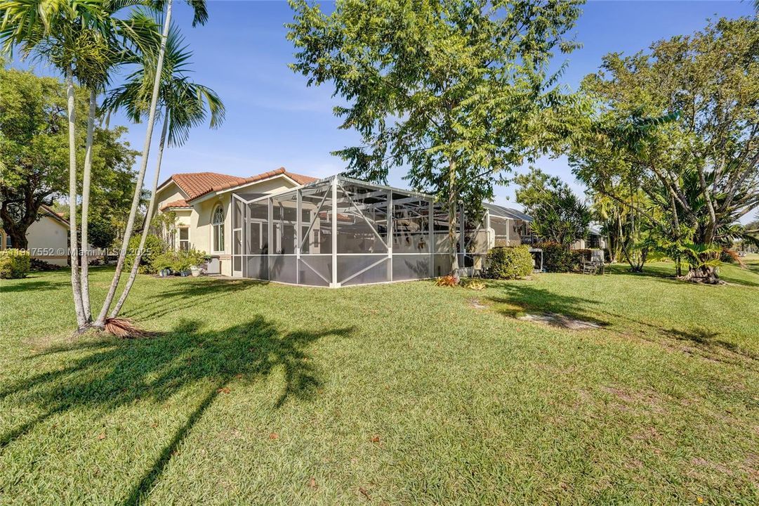 Active With Contract: $695,000 (3 beds, 3 baths, 1961 Square Feet)