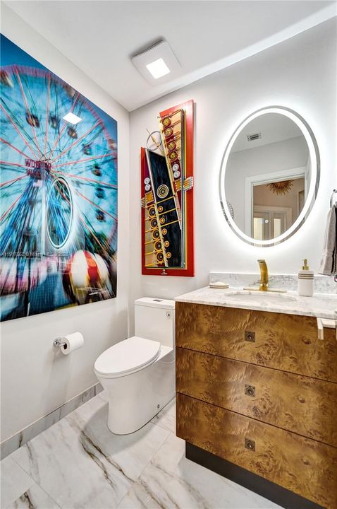 Guest Bath (1/2 Bath)