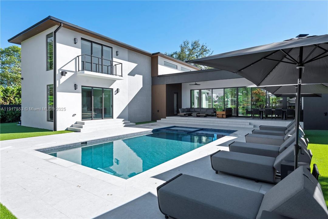 En Renta: $50,000 (9 camas, 9 baños, 5123 Pies cuadrados)