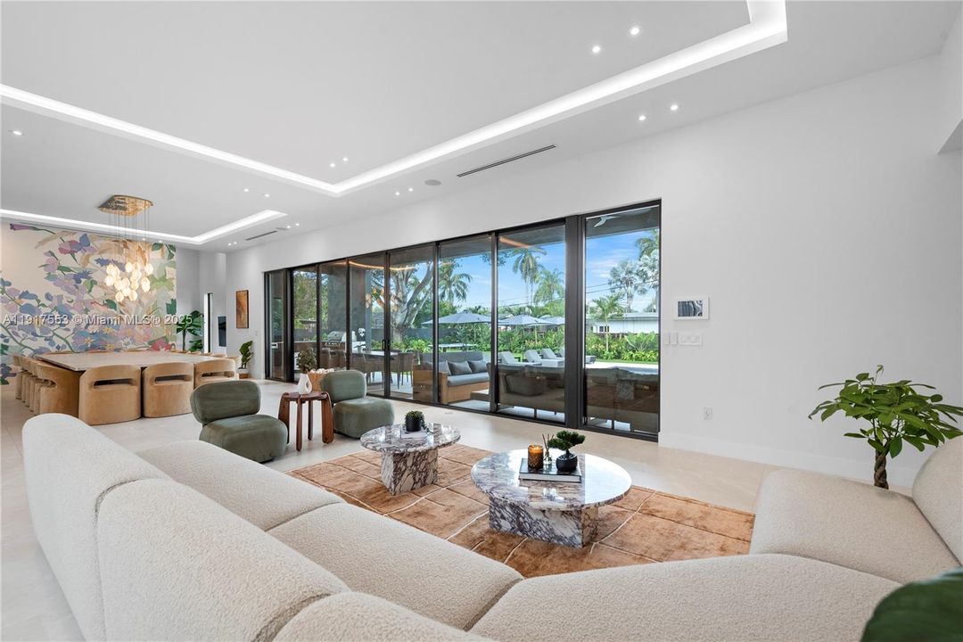 En Renta: $50,000 (9 camas, 9 baños, 5123 Pies cuadrados)